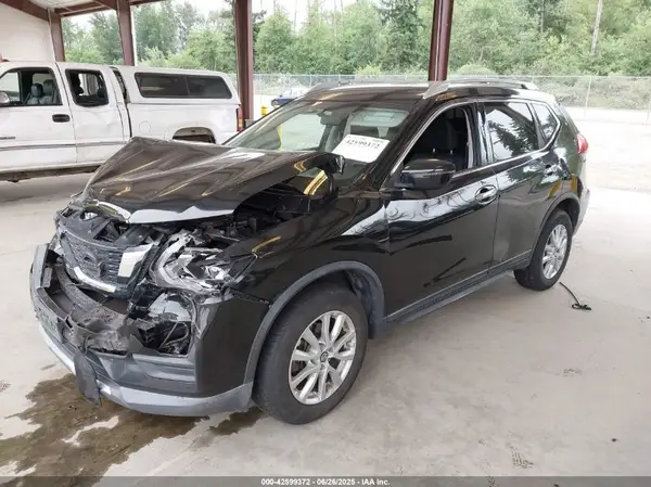 KNMAT2MV1HP543163 2017 NISSAN ROGUE - Image 2