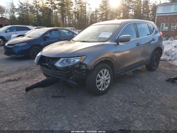 KNMAT2MV1HP554941 2017 NISSAN ROGUE - Image 2