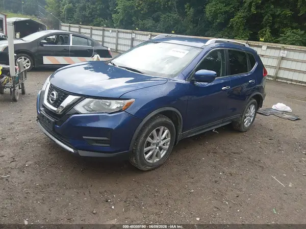 KNMAT2MV1HP565020 2017 NISSAN ROGUE - Image 2