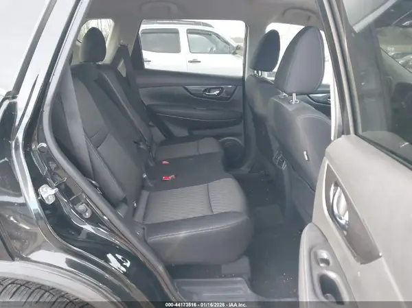 KNMAT2MV1HP571836 2017 NISSAN ROGUE - Image 8