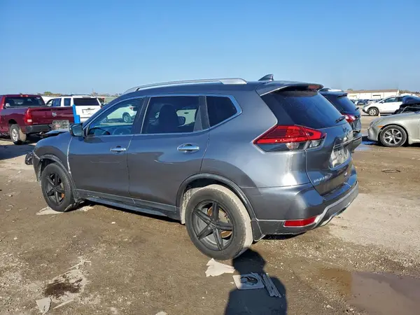 KNMAT2MV1HP578706 2017 NISSAN ROGUE - Image 2