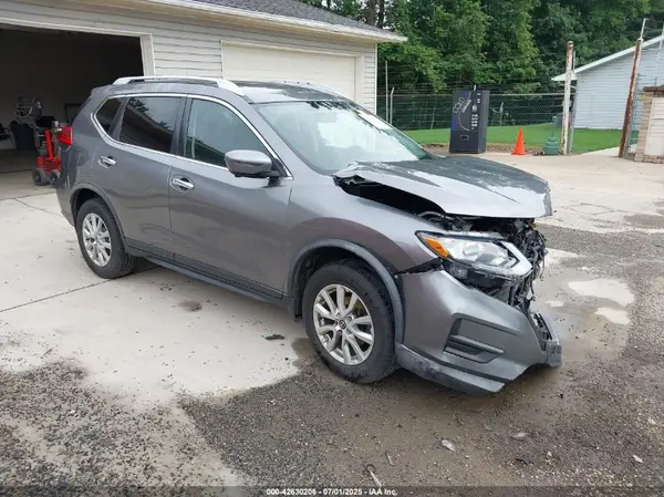 KNMAT2MV1HP587583 2017 NISSAN ROGUE - Image 1