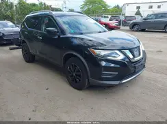 KNMAT2MV1HP590483 2017 NISSAN ROGUE