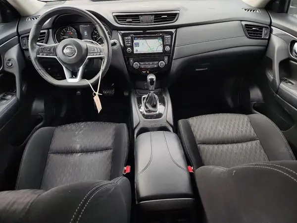 KNMAT2MV1HP601059 2017 NISSAN ROGUE - Image 8