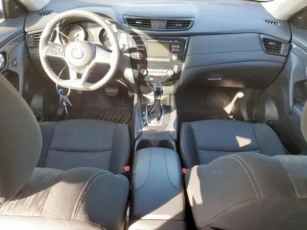 KNMAT2MV1HP602146 2017 NISSAN ROGUE - Image 8