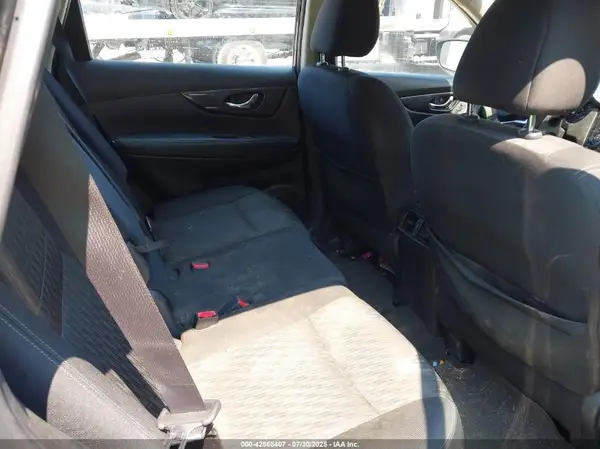 KNMAT2MV1HP605421 2017 NISSAN ROGUE - Image 8