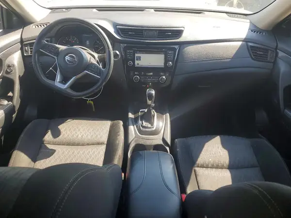 KNMAT2MV1HP605869 2017 NISSAN ROGUE - Image 8