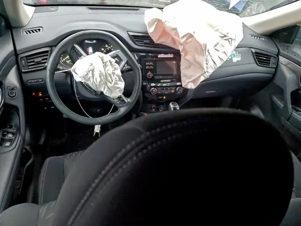KNMAT2MV1HP606214 2017 NISSAN ROGUE - Image 8