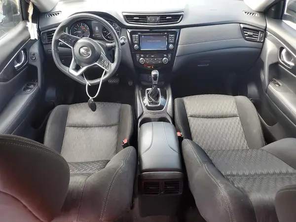 KNMAT2MV1HP614636 2017 NISSAN ROGUE - Image 8