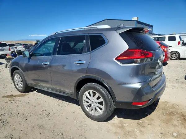 KNMAT2MV1HP616614 2017 NISSAN ROGUE - Image 2