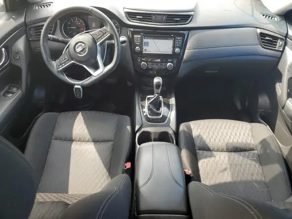 KNMAT2MV1HP617830 2017 NISSAN ROGUE - Image 8