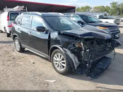KNMAT2MV1HP618136 2017 NISSAN ROGUE