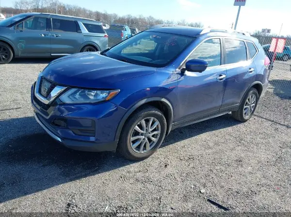 KNMAT2MV1HP619528 2017 NISSAN ROGUE - Image 2