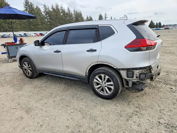 KNMAT2MV1JP500206 2018 NISSAN ROGUE - Image 2