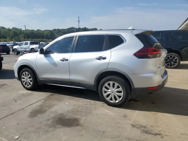 KNMAT2MV1JP500724 2018 NISSAN ROGUE - Image 2
