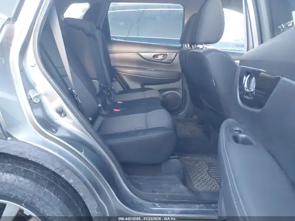KNMAT2MV1JP500786 2018 NISSAN ROGUE - Image 8