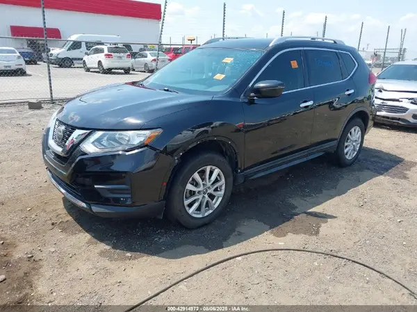 KNMAT2MV1JP501565 2018 NISSAN ROGUE - Image 2