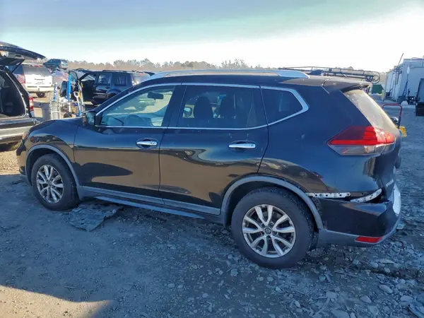 KNMAT2MV1JP505051 2018 NISSAN ROGUE - Image 2