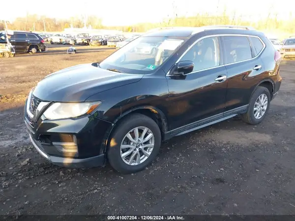 KNMAT2MV1JP506636 2018 NISSAN ROGUE - Image 2