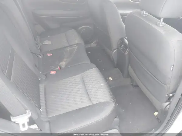KNMAT2MV1JP508659 2018 NISSAN ROGUE - Image 8