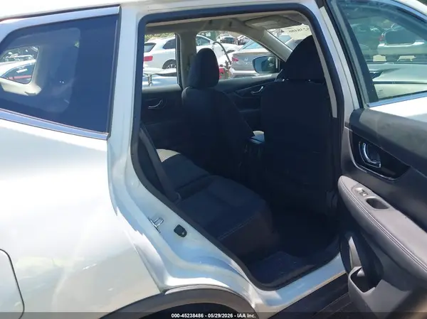 KNMAT2MV1JP509231 2018 NISSAN ROGUE - Image 8