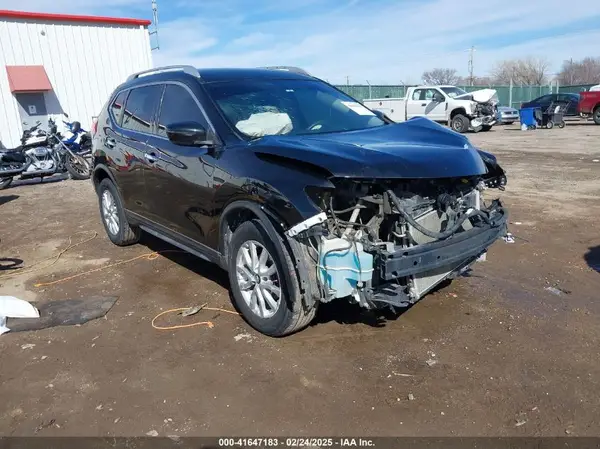 KNMAT2MV1JP511206 2018 NISSAN ROGUE - Image 1