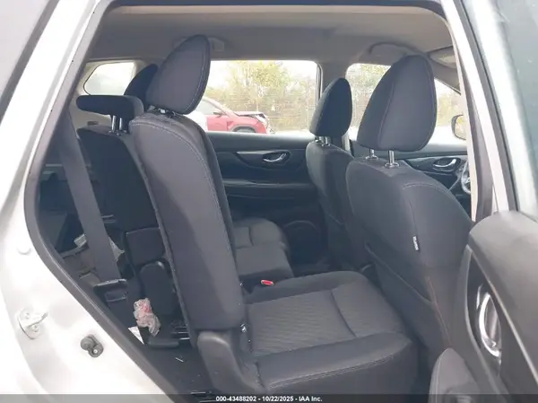 KNMAT2MV1JP512405 2018 NISSAN ROGUE - Image 8