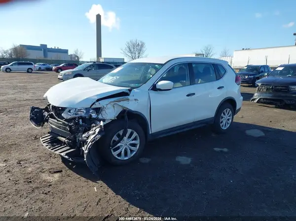 KNMAT2MV1JP516356 2018 NISSAN ROGUE - Image 2