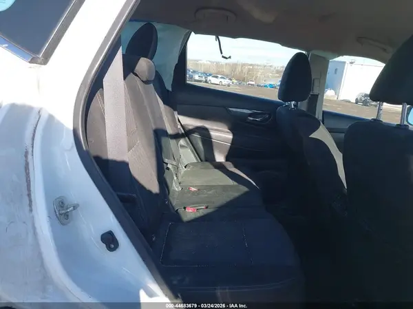 KNMAT2MV1JP516356 2018 NISSAN ROGUE - Image 8