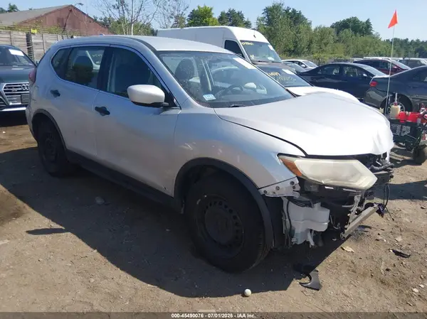 KNMAT2MV1JP519306 2018 NISSAN ROGUE - Image 1