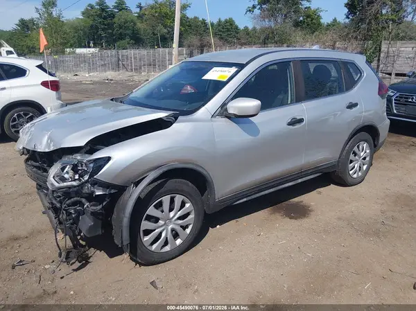 KNMAT2MV1JP519306 2018 NISSAN ROGUE - Image 2