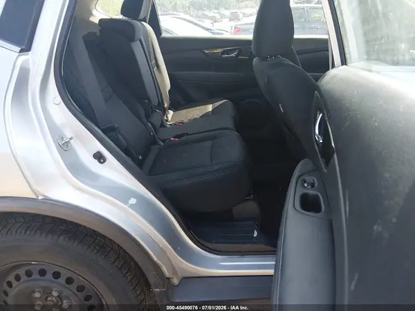 KNMAT2MV1JP519306 2018 NISSAN ROGUE - Image 8