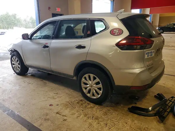 KNMAT2MV1JP520908 2018 NISSAN ROGUE - Image 2