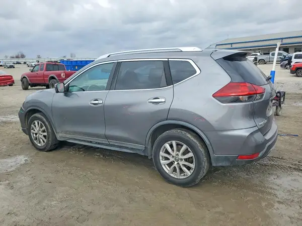 KNMAT2MV1JP523873 2018 NISSAN ROGUE - Image 2