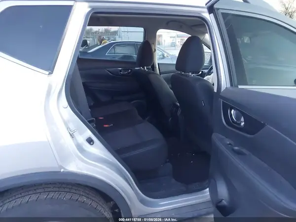 KNMAT2MV1JP524313 2018 NISSAN ROGUE - Image 8