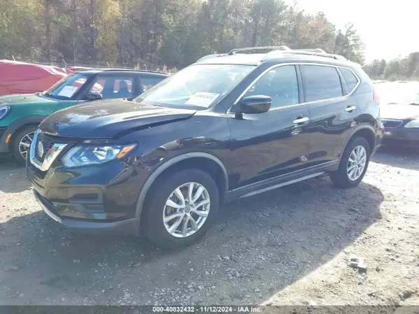 KNMAT2MV1JP524795 2018 NISSAN ROGUE - Image 2