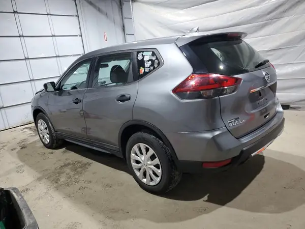 KNMAT2MV1JP525798 2018 NISSAN ROGUE - Image 2
