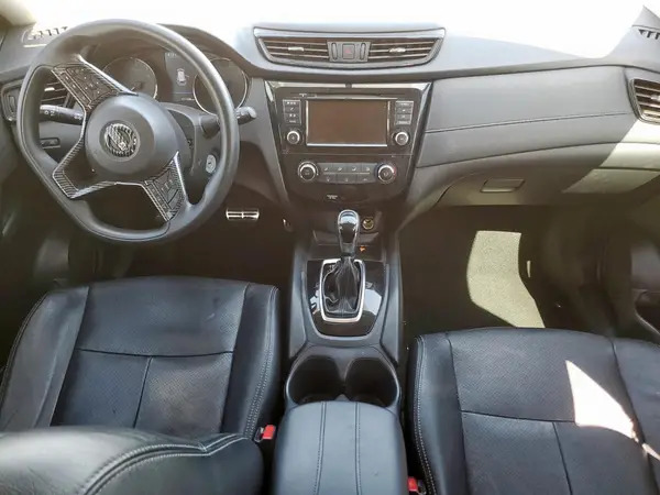 KNMAT2MV1JP526742 2018 NISSAN ROGUE - Image 8