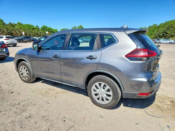 KNMAT2MV1JP527597 2018 NISSAN ROGUE - Image 2