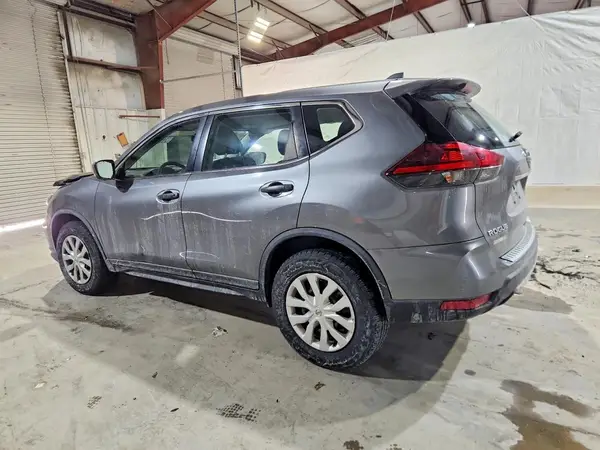 KNMAT2MV1JP527938 2018 NISSAN ROGUE - Image 2