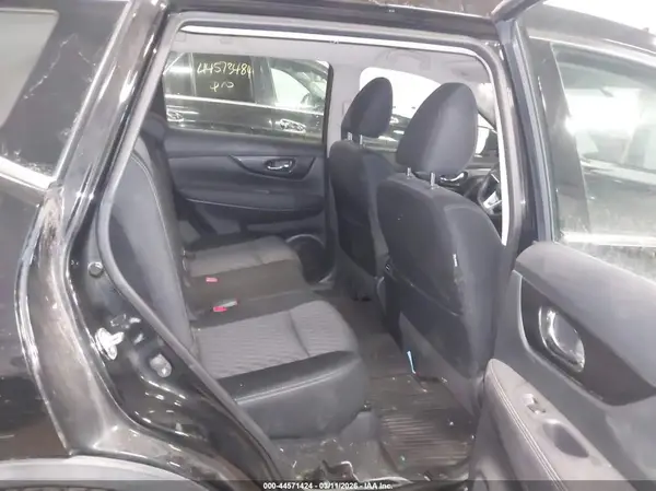 KNMAT2MV1JP528913 2018 NISSAN ROGUE - Image 8