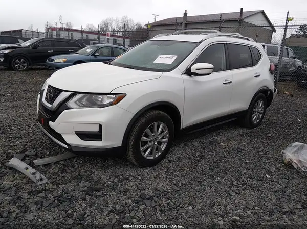 KNMAT2MV1JP531634 2018 NISSAN ROGUE - Image 2