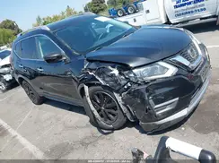 KNMAT2MV1JP533996 2018 NISSAN ROGUE