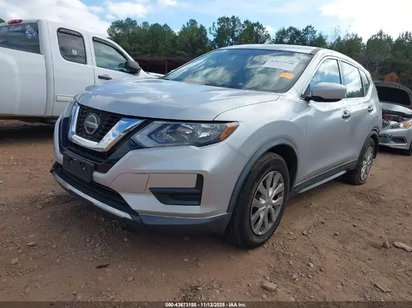 KNMAT2MV1JP538146 2018 NISSAN ROGUE - Image 2