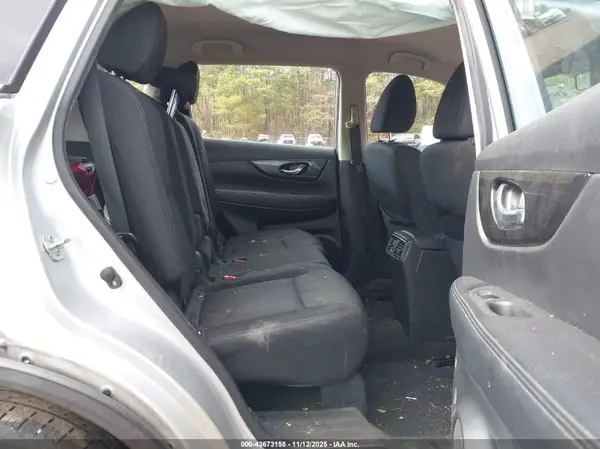 KNMAT2MV1JP538146 2018 NISSAN ROGUE - Image 8