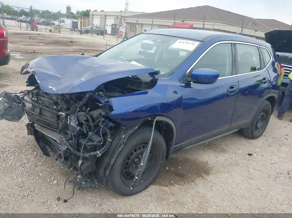 KNMAT2MV1JP538552 2018 NISSAN ROGUE - Image 2