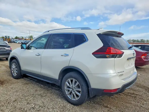 KNMAT2MV1JP540527 2018 NISSAN ROGUE - Image 2