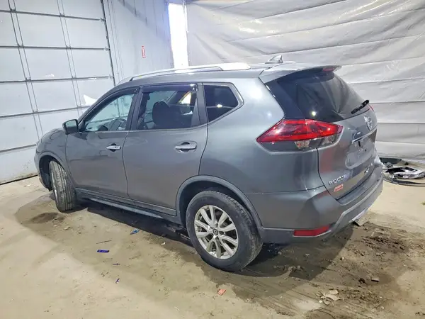 KNMAT2MV1JP541547 2018 NISSAN ROGUE - Image 2