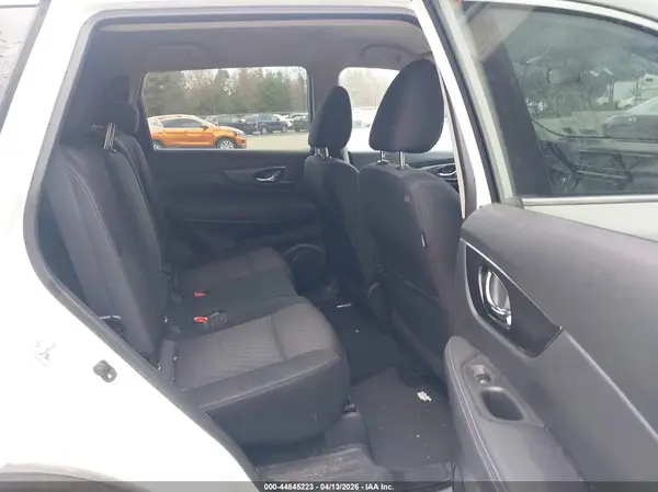 KNMAT2MV1JP547056 2018 NISSAN ROGUE - Image 8