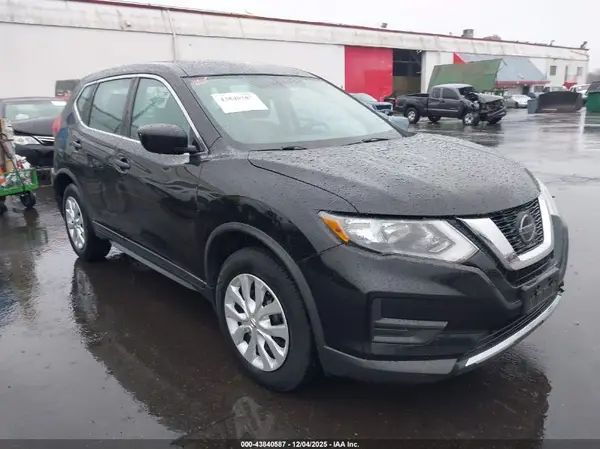 KNMAT2MV1JP551480 2018 NISSAN ROGUE - Image 1